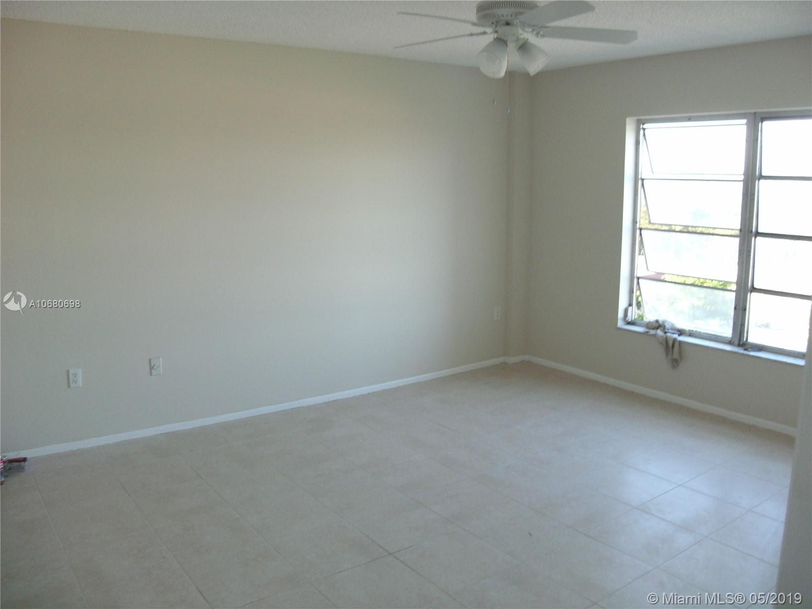 GE DIGITAL CAMERA 4174 Inverrary Dr # 911, Lauderhill FL 33319 — #A10680698