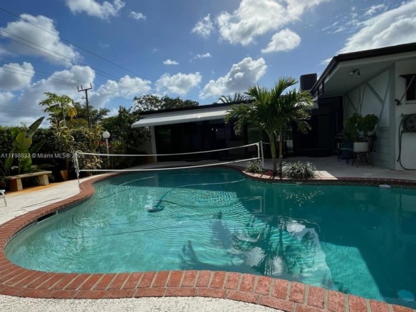 2230 N 50th Ave # 0, Hollywood FL 33021 — #A11798033