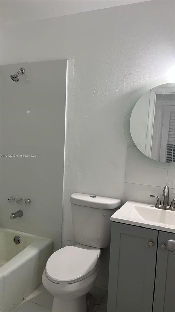 6dd28e9b-193 550 NE 44th St # M2, Deerfield Beach FL 33064 — #A11753532