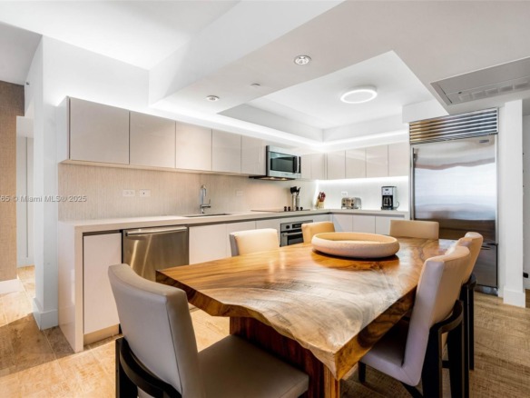 102 24th St # 1115, Miami Beach FL 33139 — #A11051765