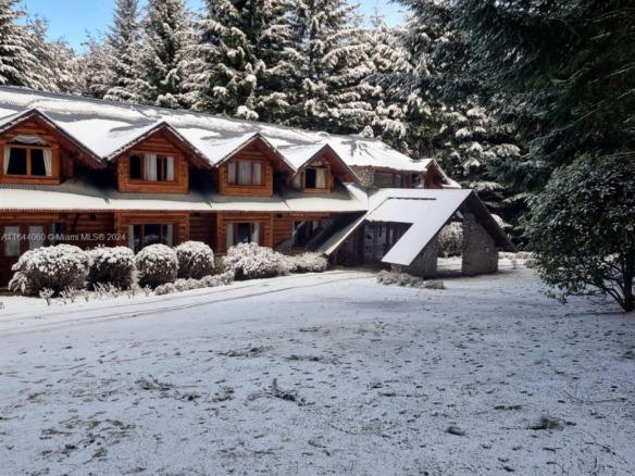 ARGENTINA Puerto Manzano Villa La Angostura — #A11644060