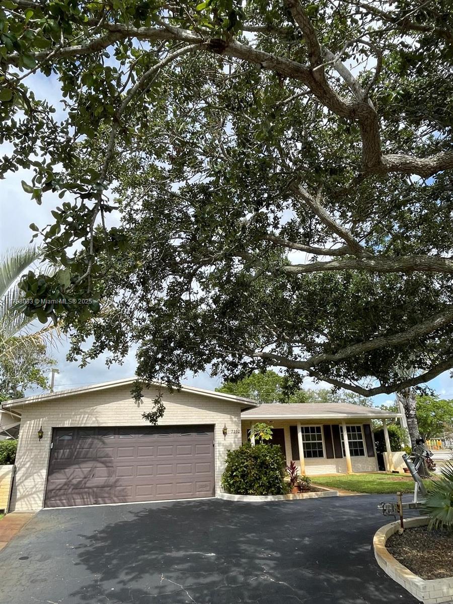83dcefb7-182 2230 N 50th Ave # 0, Hollywood FL 33021 — #A11798033