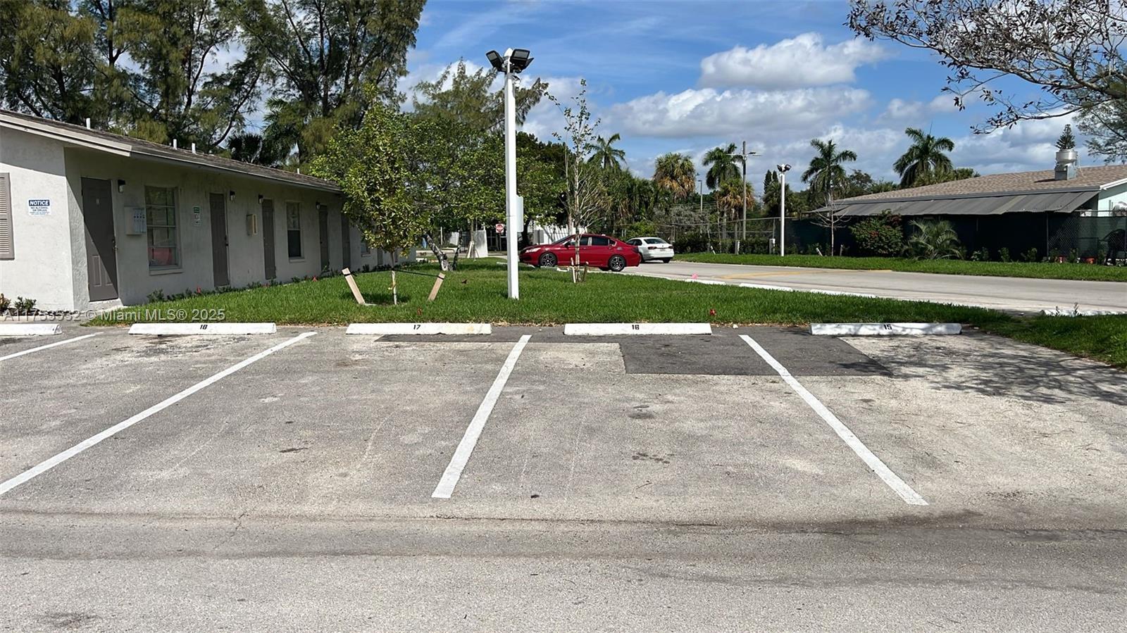 83dcefb7-239 550 NE 44th St # M2, Deerfield Beach FL 33064 — #A11753532