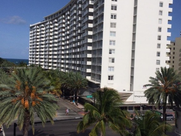 100 Lincoln Rd # 1207, Miami Beach FL 33139 — #A11114857