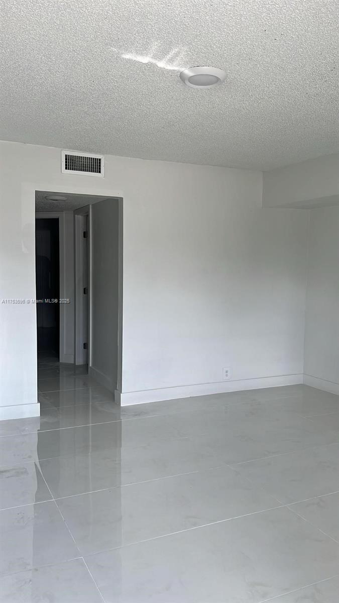84b12bae-168 6051 Arthur St # 14, Hollywood FL 33024 — #A11753596
