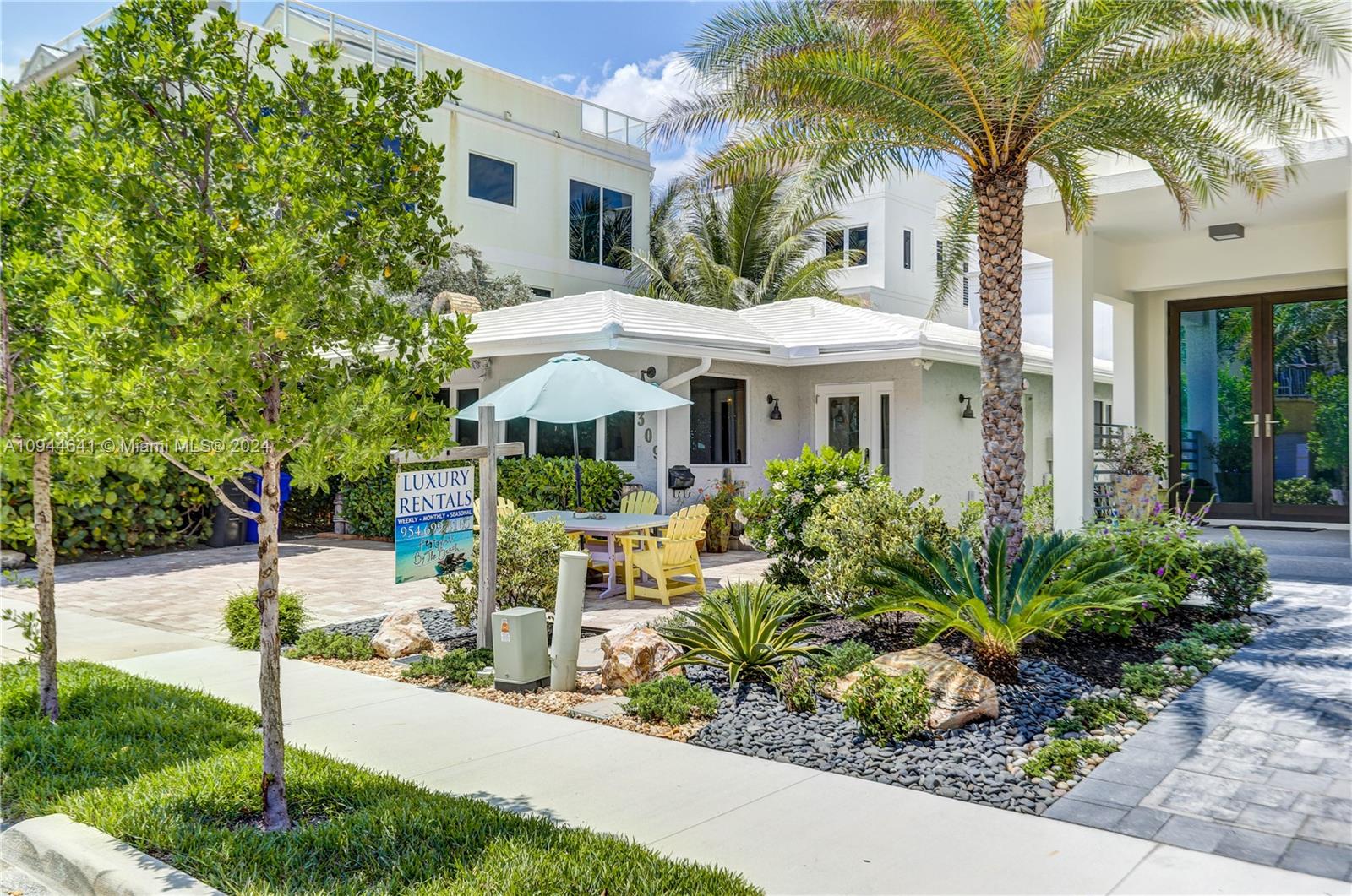 309 Oak St, Hollywood FL 33019 — #A10944641