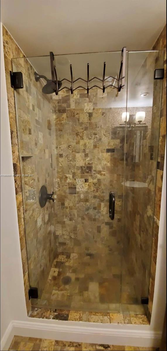 84b12bae-256 753 Michigan # 2B, Miami Beach FL 33139 — #A10988650