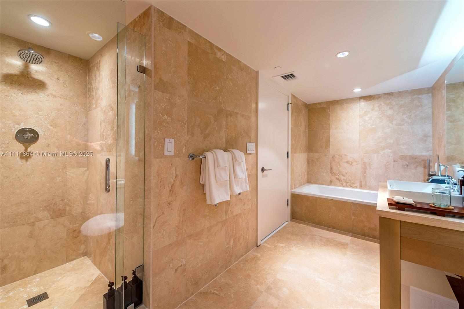 84b12bae-307 102 24th St # 906, Miami Beach FL 33139 — #A11111864