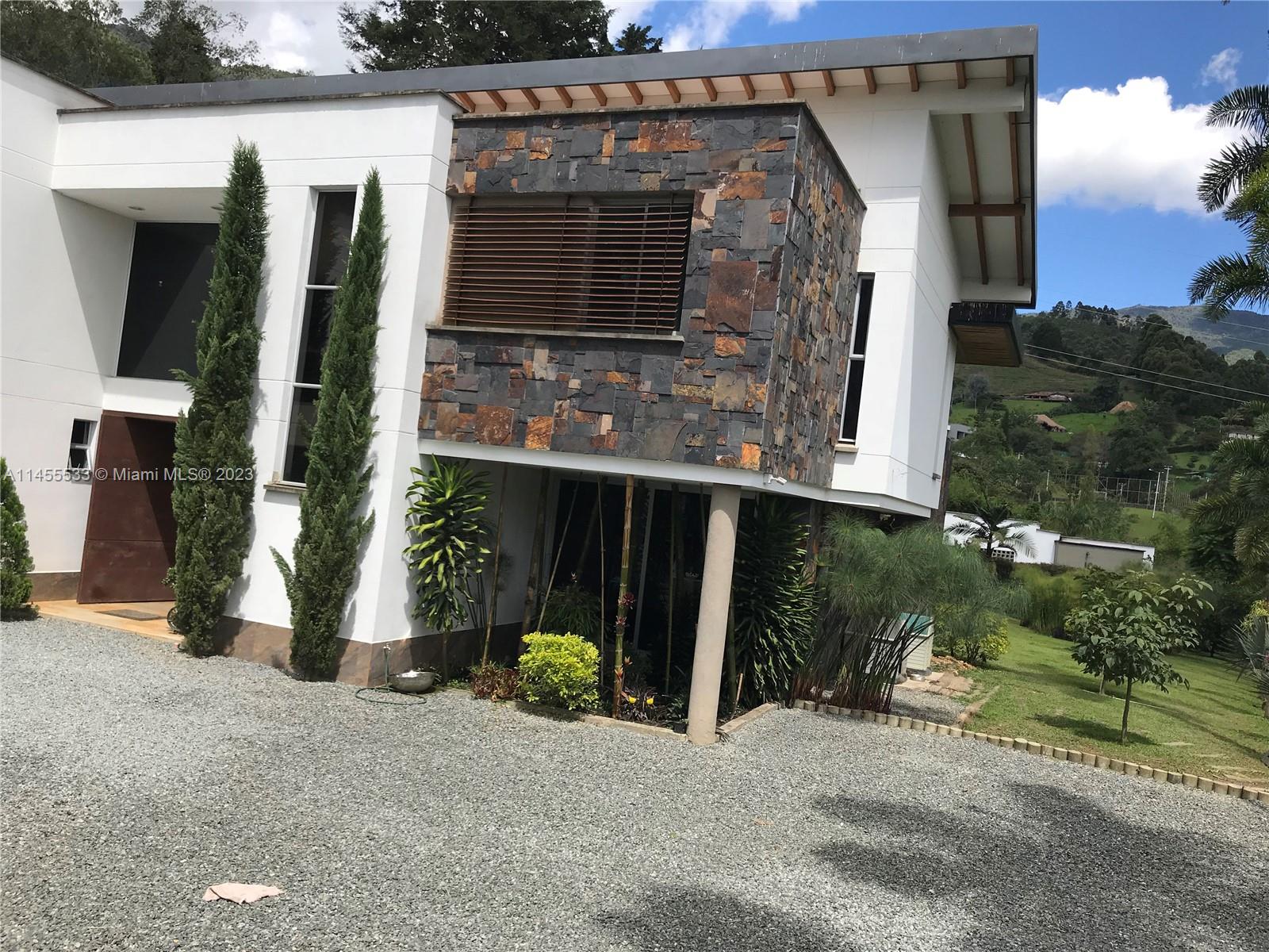 CRA 24 – 36DSUR151 S EL Escobero, AN 055421 — #A11455533