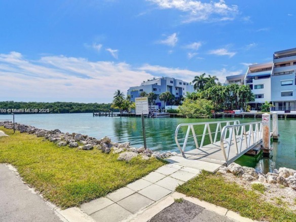 400 Kings Point Dr # 106, Sunny Isles Beach FL 33160 — #A11720100