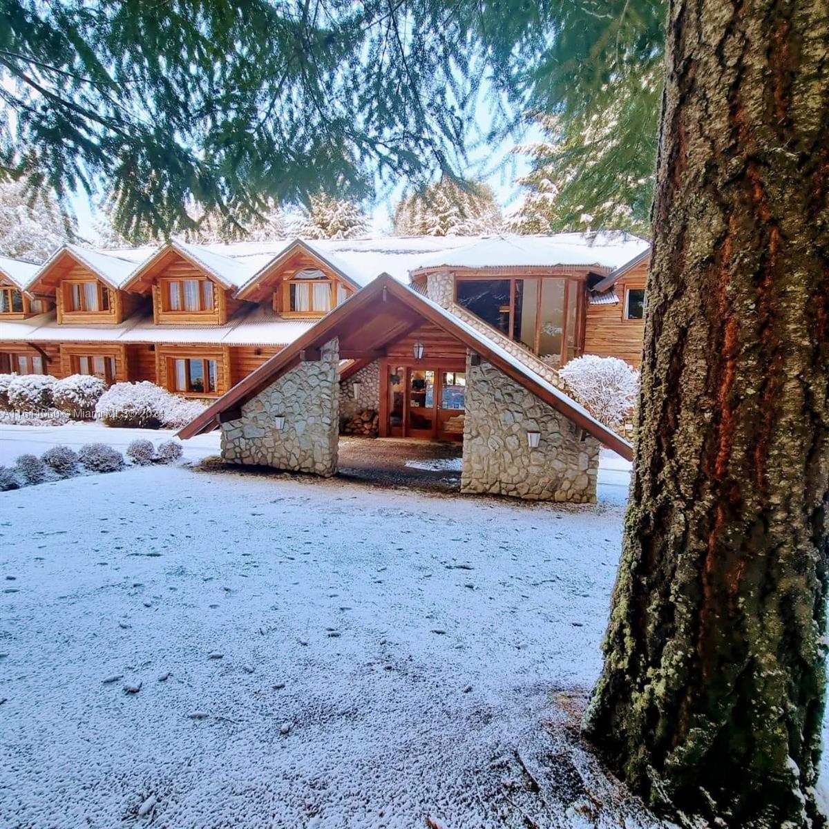 ARGENTINA Puerto Manzano Villa La Angostura — #A11644060